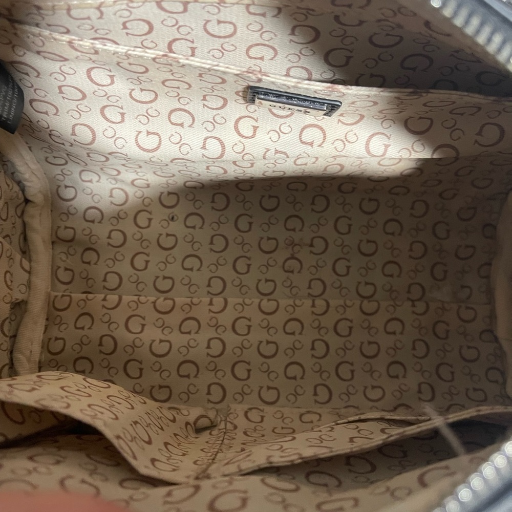 Guess bag - Picture 2 of 3